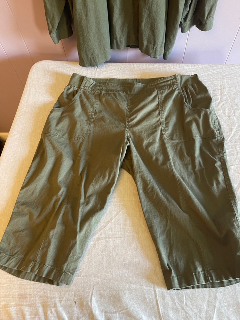 CJ Banks Olive Utility Pull-On Capri Pants
